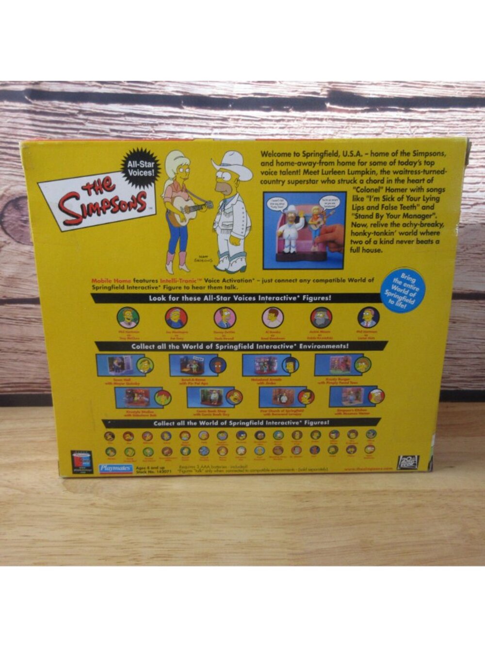 Playmates The Simpsons Interactive Mobile Home with Homer & Lurleen - Picture 10 of 10